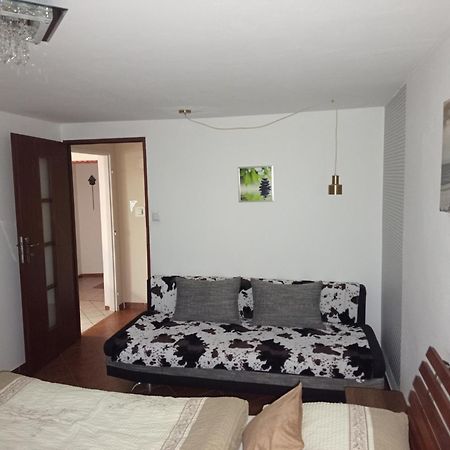 Apartman Ustie เตรสต์เยนา ภายนอก รูปภาพ