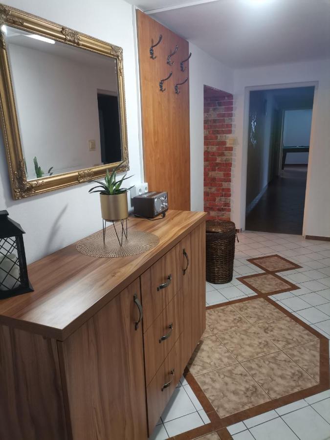 Apartman Ustie เตรสต์เยนา ภายนอก รูปภาพ