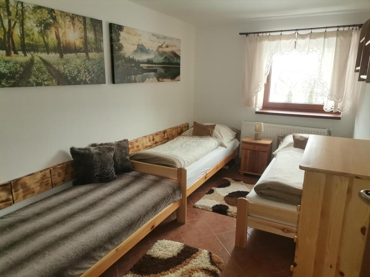 Apartman Ustie เตรสต์เยนา ภายนอก รูปภาพ