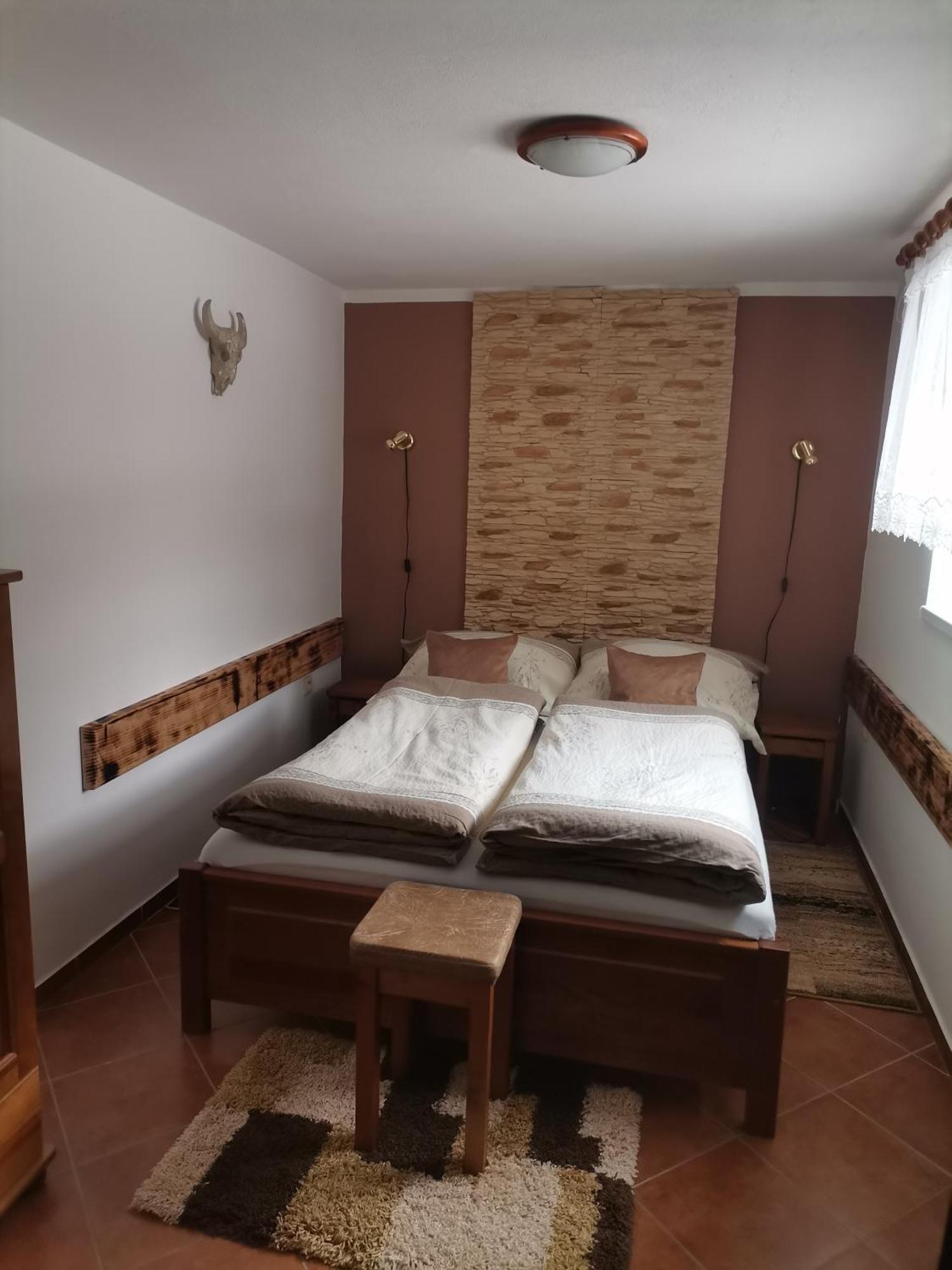 Apartman Ustie เตรสต์เยนา ภายนอก รูปภาพ