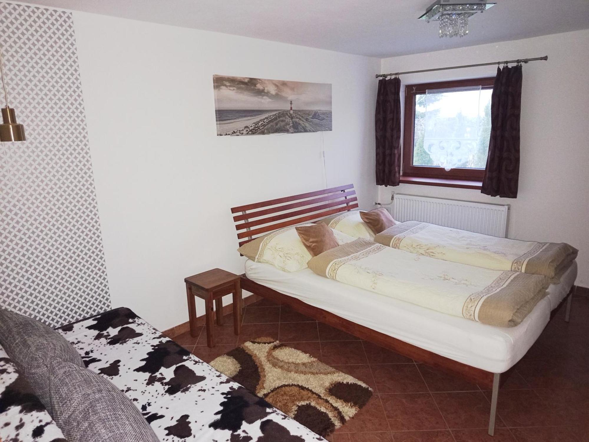 Apartman Ustie เตรสต์เยนา ภายนอก รูปภาพ